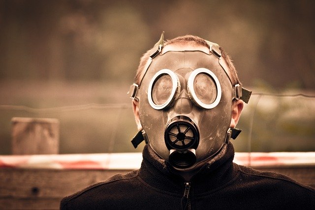 gas mask 469217 640